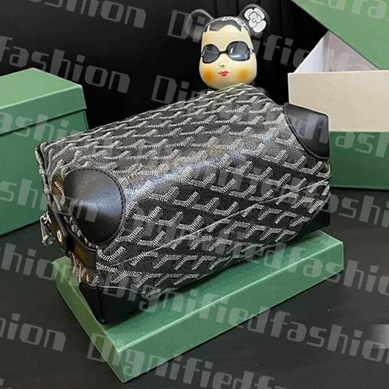 hot High quality Cosmetic Bags Cases Nylon Designer Mini Makeup Bag For Women Luxury Handbag Mens Cosmetic Bag Fashion Toiletry Bag Zipper Wash Pouch Toiletry Purse - 1 of 6