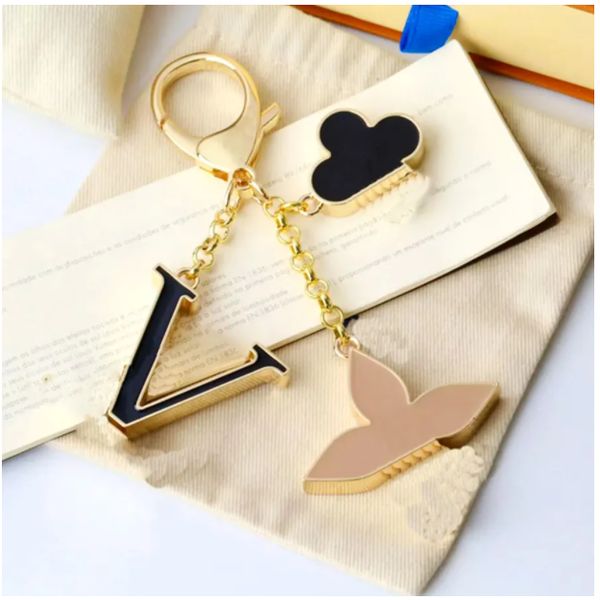 Luxury designers keychains Letters with diamonds designers keychain top Car Key Chain Women Buckle jewelry Keyring Bags Pendant Exquisite Gift 985 - Fashion Accessories - menswatches1cool
